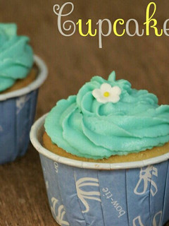Foto resep Vanilla Cupcake w/ Cream cheese frosting
