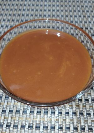 A picture of Caramel sauce.