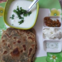 A picture of #flat bread theme#onion mint coriander paratha.