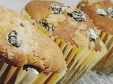 Muffins de vainilla con arándanos y crumble