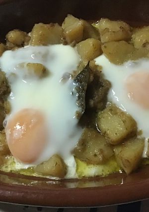 Una foto de Patatas antiguas rehogadas con huevos
