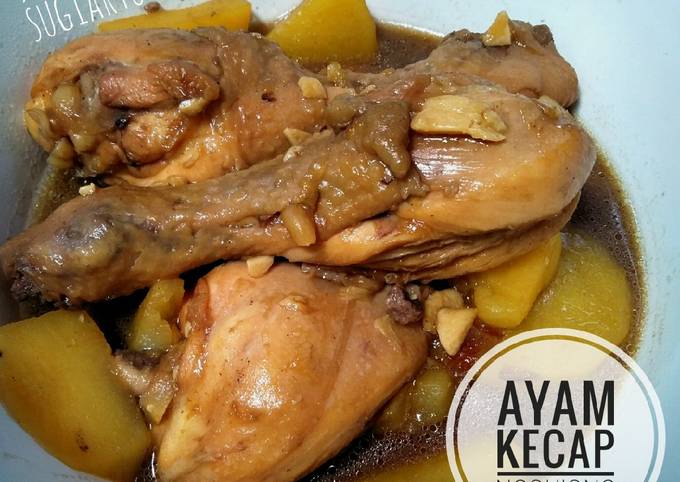 25. Ayam Kecap Ngohiong