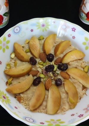 A picture of Chikko (sapodilla)and oats porridge.