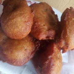 A picture of Bread crumb akara.
