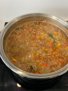Una foto de Lentejas con verduras, chorizo y jamón