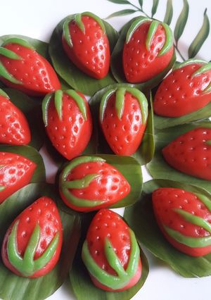 Foto resep Kue Ku Strawberi (Oleh -oleh Bandung)
