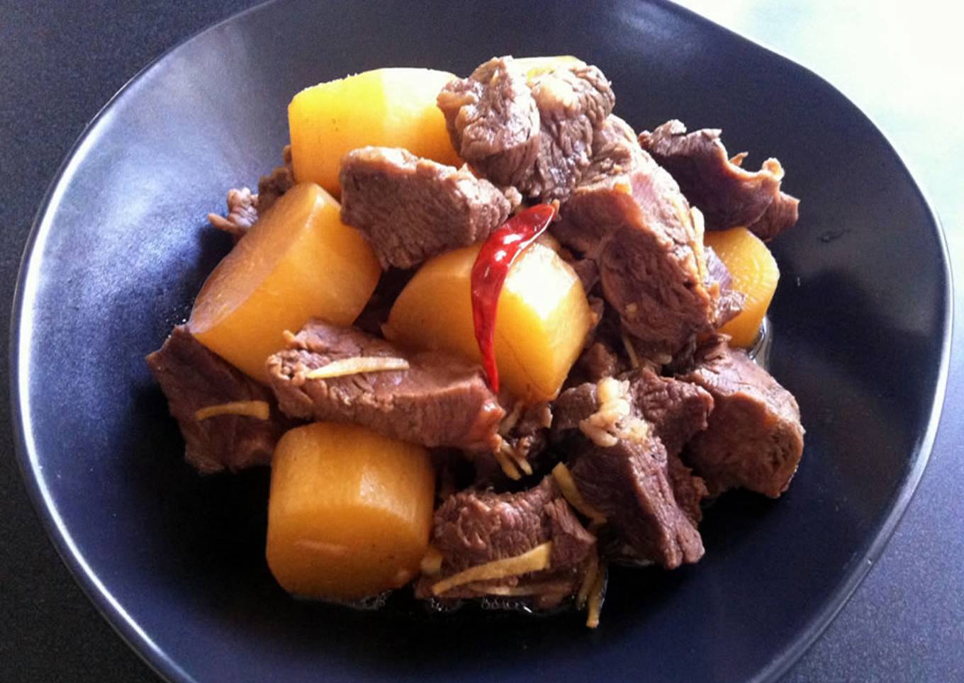 Off-Cut Beef & Daikon ‘Nimono’