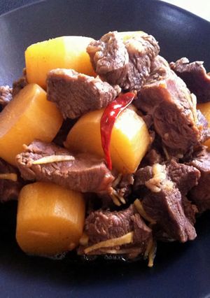 A picture of Off-Cut Beef & Daikon ‘Nimono’.