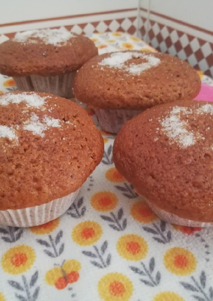 Una foto de Magdalenas de anís rellenas de chocolate negro🍫