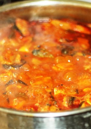 A picture of My mom in law's fish curry- Central Tranvancore style.