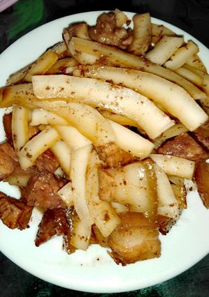 Hình của món Ba chỉ kho dừa.