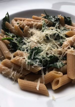 Una foto de Pastas con espinacas