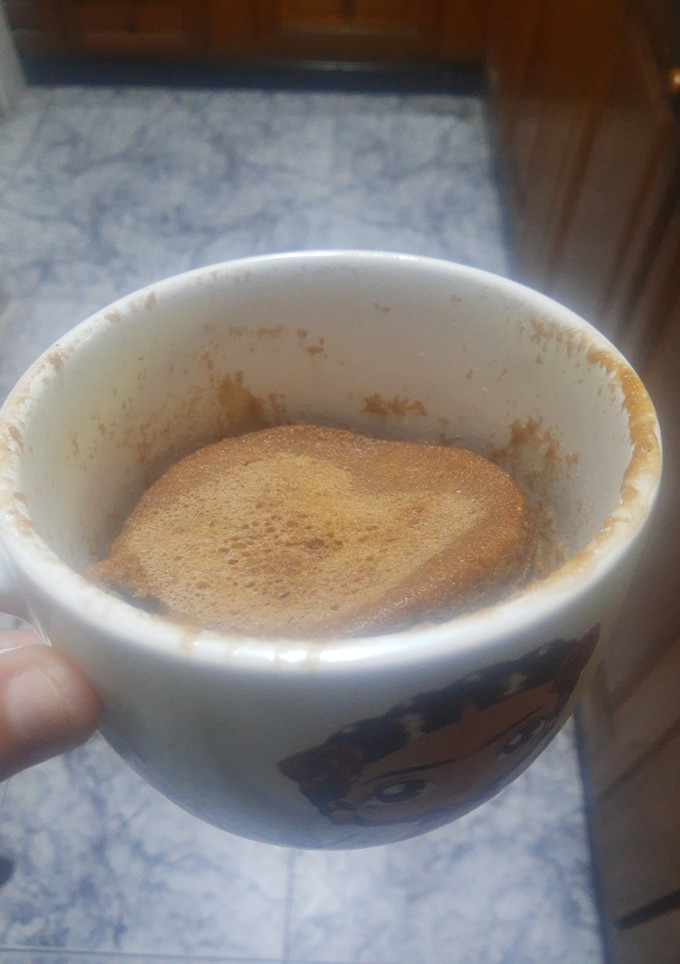 Una foto de Torta en taza de chocolate. 🍫 "Mug Cake"; en MICROONDAS