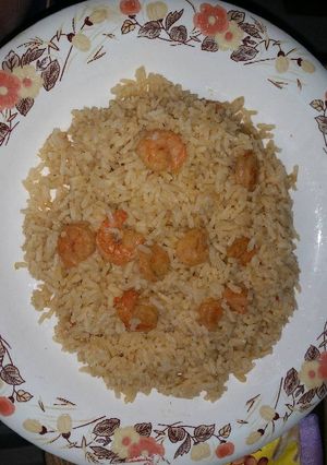 Una foto de Arroz con camarones (lo crío )