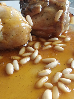 Una foto de Muslo de pollo asado a la miel (En microondas)