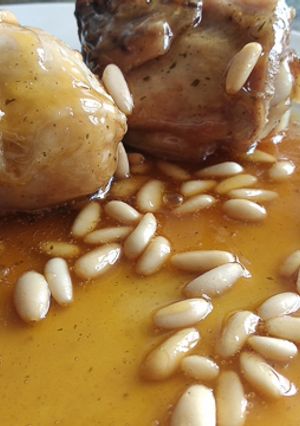 Una foto de Muslo de pollo asado a la miel (En microondas)