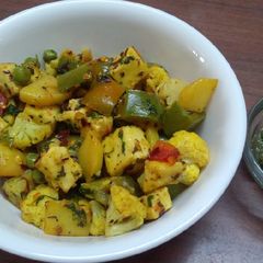 Green veg with paneer A picture of Green veg with paneer.