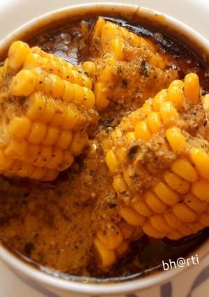 शाही मक्का मलाई मसाला (shahi makka malai masala recipe in marathi) रेसिपी चे मुख्य फोटो 