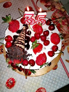 O poză a rețetei Tort cu cremă de portocale și ganache de ciocolată.