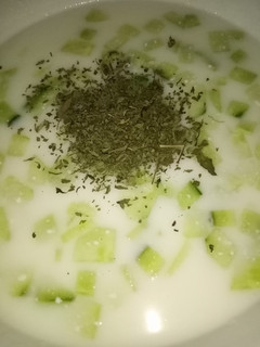 عکسی از دستور آب دوغ خیار