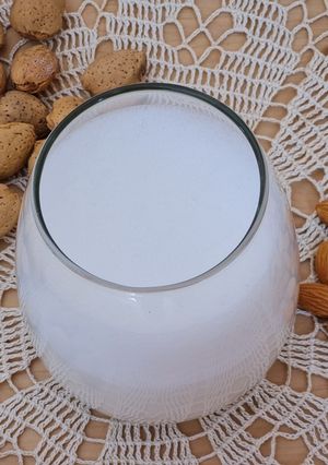 Una foto de Agua de almendras, sin filtrado 💧🌱 "leche" o bebida vegetal