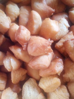 A picture of Chin chin.