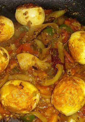 A picture of Egg curry.