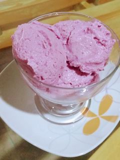 Una foto de Helado de mora