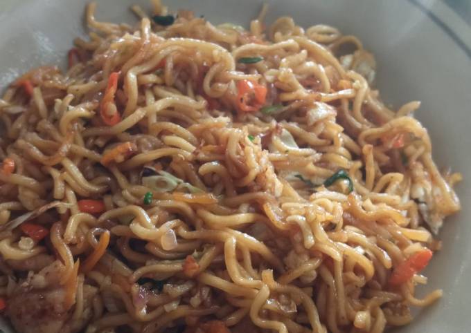 Langkah Mudah untuk Membuat Mie goreng pedas sederhana. (Mie setan) Anti Gagal