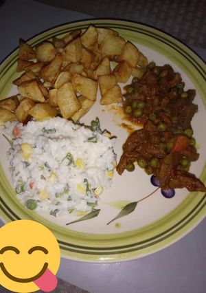 Una foto de Arvejado de carne en tiritas 😋😋