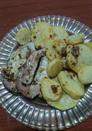 Una foto de Colita de cuadril de cerdo rellena con Roquefort en cerveza negr