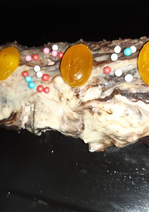 A picture of Chocolate mango dessert ice-cream.