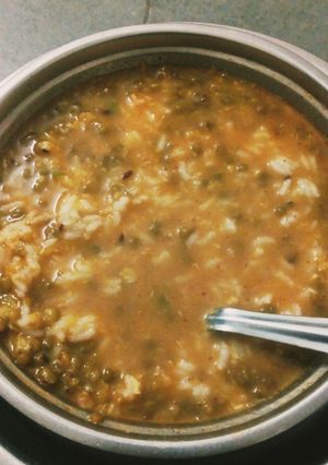 મગભાત(moong bhaat recipe in gujarati) રેસીપી મુખ્ય ફોટો