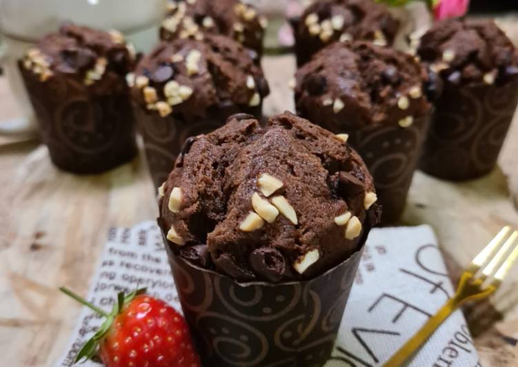 Resep ChocoNut Banana Muffin No mixer yang Menggugah Selera