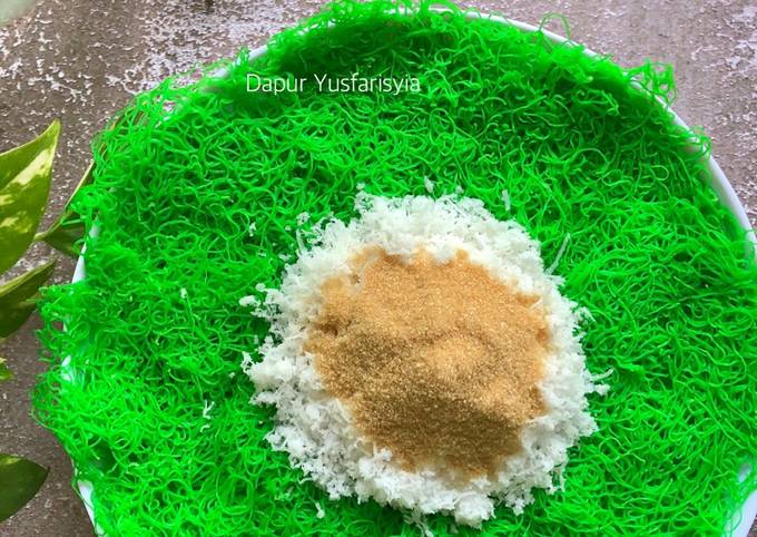 Resipi Putu Mayam Pandan Oleh Dapur Yusfarisyia Cookpad