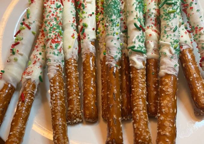 Christmas chocolate covered pretzel rods