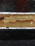 Budín de banana y frutos rojos