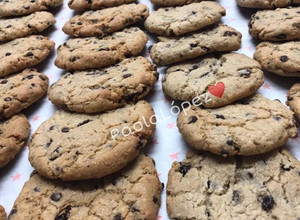 Una foto de Galletas crujientes de chispas de chocolate