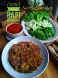 Empal Daging Sapi Serundeng Sambal Lalapan