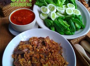 Foto resep Empal Daging Sapi Serundeng Sambal Lalapan