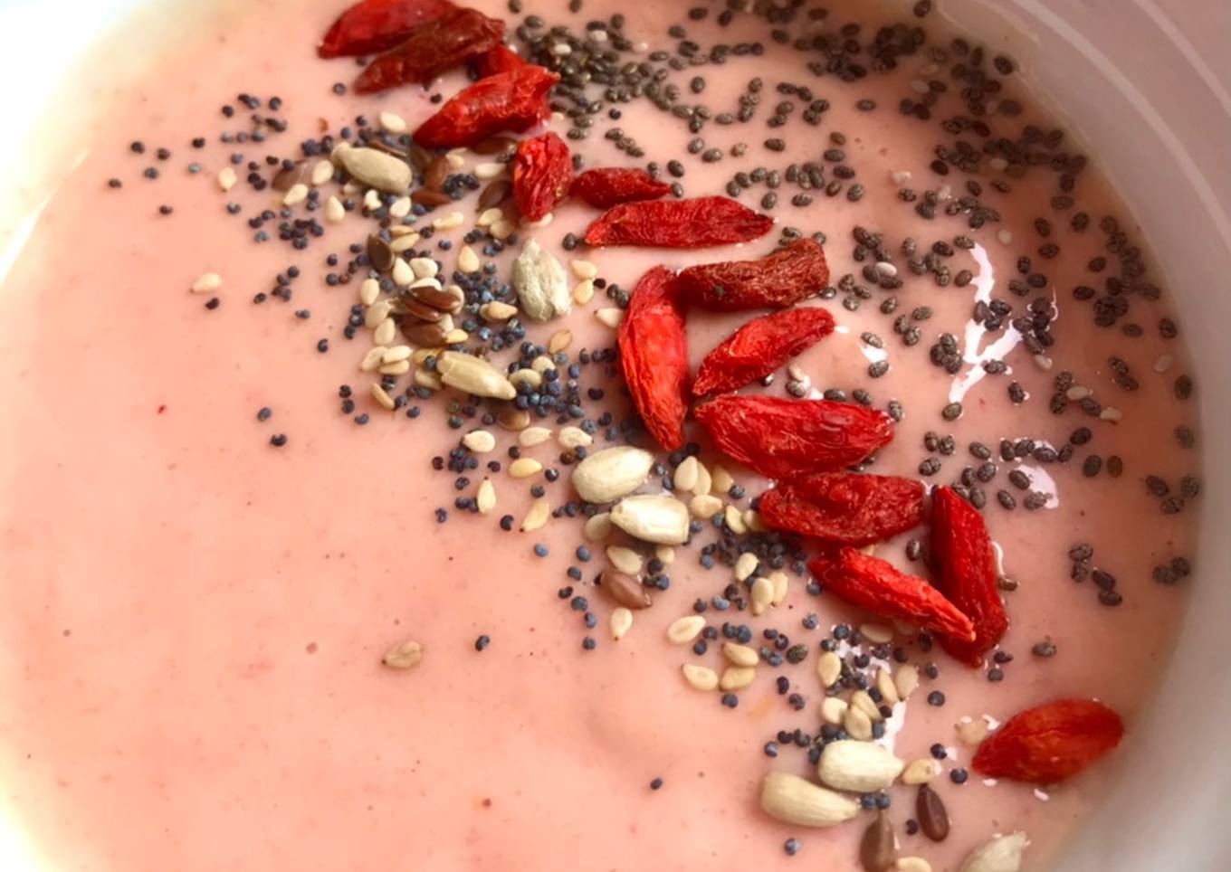 Bowl smoothie cremoso de papaya y frambuesa 馃嵂