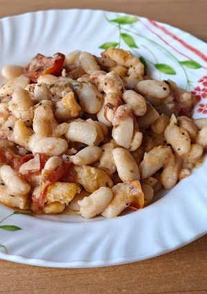 Una foto de Alubias con tomate en airfryer