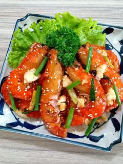 Hình của món Tôm lóng rim mặn ngọt.