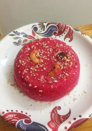 A picture of Beetroot Rava Kesari.