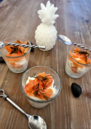 Une photo de °Verrines saumon fumé à la chantilly de ricotta°