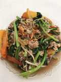 กวางตุ้งถั่วงอกผัดหมูสับ(Cha sayur)