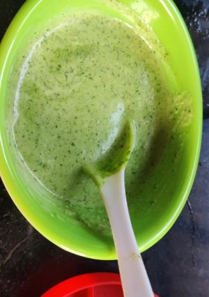 A picture of Green mayonnaise.