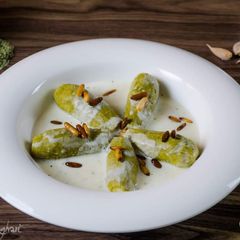 Stuffed_zucchini_cooked_in_yogurt A picture of Stuffed_zucchini_cooked_in_yogurt.