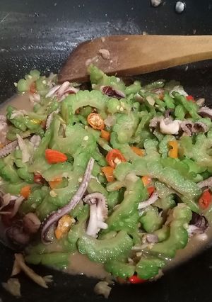 Foto resep Tumis Pare Cumi Terasi cabe rawit nampol 🔥