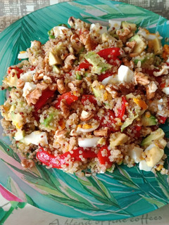 Una foto de Ensalada de quinoa + 4 ingredientes